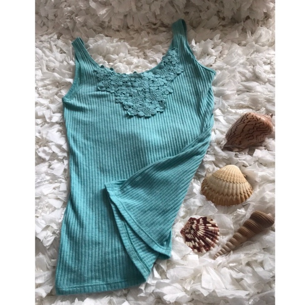 Hollister Teal Tank with Pretty Style